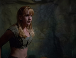 extant_XenaWarriorPrincess_2x16-ForHimtheBellTolls_02020