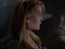 extant_XenaWarriorPrincess_2x16-ForHimtheBellTolls_02023