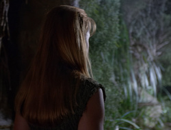 extant_XenaWarriorPrincess_2x16-ForHimtheBellTolls_02025