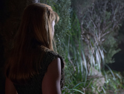 extant_XenaWarriorPrincess_2x16-ForHimtheBellTolls_02026
