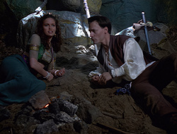 extant_XenaWarriorPrincess_2x16-ForHimtheBellTolls_02031
