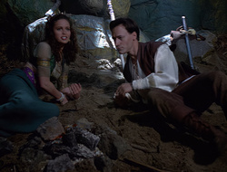 extant_XenaWarriorPrincess_2x16-ForHimtheBellTolls_02033