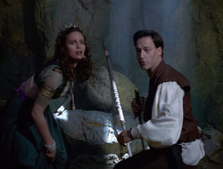 extant_XenaWarriorPrincess_2x16-ForHimtheBellTolls_02037