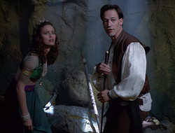 extant_XenaWarriorPrincess_2x16-ForHimtheBellTolls_02038