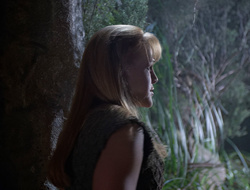 extant_XenaWarriorPrincess_2x16-ForHimtheBellTolls_02040