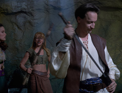 extant_XenaWarriorPrincess_2x16-ForHimtheBellTolls_02059