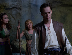 extant_XenaWarriorPrincess_2x16-ForHimtheBellTolls_02061