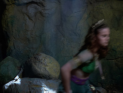 extant_XenaWarriorPrincess_2x16-ForHimtheBellTolls_02073