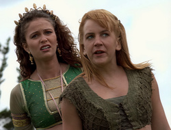 extant_XenaWarriorPrincess_2x16-ForHimtheBellTolls_02146