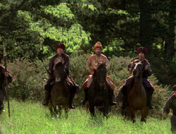extant_XenaWarriorPrincess_2x16-ForHimtheBellTolls_02149