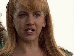 extant_XenaWarriorPrincess_2x16-ForHimtheBellTolls_02159