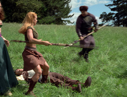 extant_XenaWarriorPrincess_2x16-ForHimtheBellTolls_02166