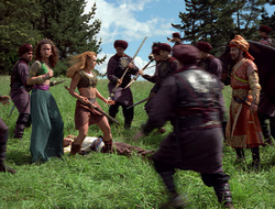 extant_XenaWarriorPrincess_2x16-ForHimtheBellTolls_02169