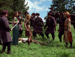extant_XenaWarriorPrincess_2x16-ForHimtheBellTolls_02173