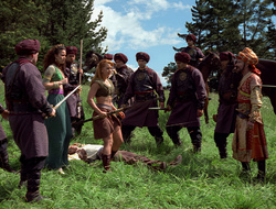 extant_XenaWarriorPrincess_2x16-ForHimtheBellTolls_02174