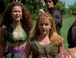 extant_XenaWarriorPrincess_2x16-ForHimtheBellTolls_02175