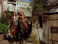 extant_XenaWarriorPrincess_2x16-ForHimtheBellTolls_02210