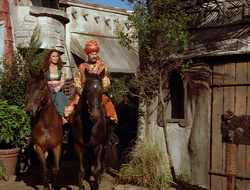 extant_XenaWarriorPrincess_2x16-ForHimtheBellTolls_02211