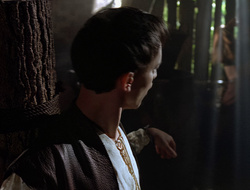 extant_XenaWarriorPrincess_2x16-ForHimtheBellTolls_02232