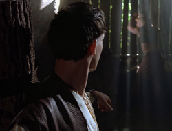 extant_XenaWarriorPrincess_2x16-ForHimtheBellTolls_02234