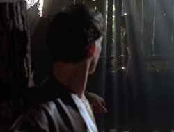 extant_XenaWarriorPrincess_2x16-ForHimtheBellTolls_02236