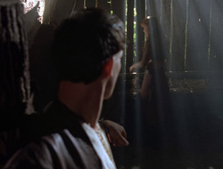 extant_XenaWarriorPrincess_2x16-ForHimtheBellTolls_02242