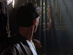 extant_XenaWarriorPrincess_2x16-ForHimtheBellTolls_02243
