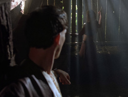 extant_XenaWarriorPrincess_2x16-ForHimtheBellTolls_02248