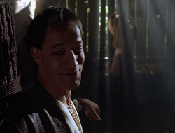 extant_XenaWarriorPrincess_2x16-ForHimtheBellTolls_02251