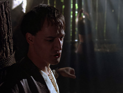 extant_XenaWarriorPrincess_2x16-ForHimtheBellTolls_02254