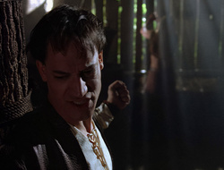 extant_XenaWarriorPrincess_2x16-ForHimtheBellTolls_02257