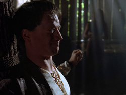 extant_XenaWarriorPrincess_2x16-ForHimtheBellTolls_02266