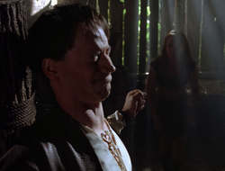 extant_XenaWarriorPrincess_2x16-ForHimtheBellTolls_02268