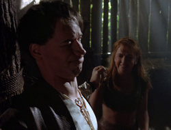 extant_XenaWarriorPrincess_2x16-ForHimtheBellTolls_02269