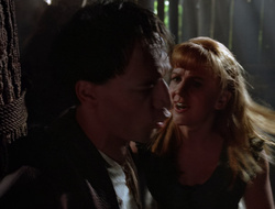 extant_XenaWarriorPrincess_2x16-ForHimtheBellTolls_02270