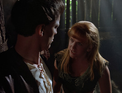 extant_XenaWarriorPrincess_2x16-ForHimtheBellTolls_02275