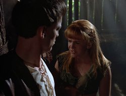 extant_XenaWarriorPrincess_2x16-ForHimtheBellTolls_02277