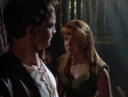 extant_XenaWarriorPrincess_2x16-ForHimtheBellTolls_02279