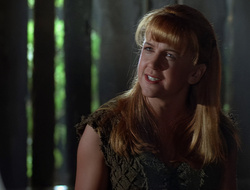 extant_XenaWarriorPrincess_2x16-ForHimtheBellTolls_02286