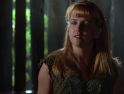 extant_XenaWarriorPrincess_2x16-ForHimtheBellTolls_02288