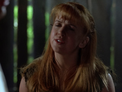 extant_XenaWarriorPrincess_2x16-ForHimtheBellTolls_02289