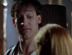 extant_XenaWarriorPrincess_2x16-ForHimtheBellTolls_02304