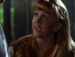 extant_XenaWarriorPrincess_2x16-ForHimtheBellTolls_02305
