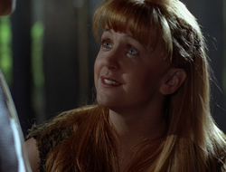 extant_XenaWarriorPrincess_2x16-ForHimtheBellTolls_02306