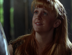 extant_XenaWarriorPrincess_2x16-ForHimtheBellTolls_02307