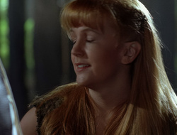 extant_XenaWarriorPrincess_2x16-ForHimtheBellTolls_02308