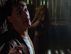 extant_XenaWarriorPrincess_2x16-ForHimtheBellTolls_02312