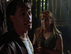 extant_XenaWarriorPrincess_2x16-ForHimtheBellTolls_02318