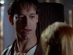 extant_XenaWarriorPrincess_2x16-ForHimtheBellTolls_02326