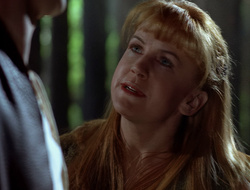 extant_XenaWarriorPrincess_2x16-ForHimtheBellTolls_02332